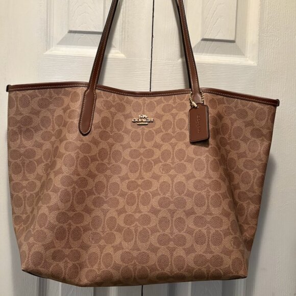 Coach Handbags - Coach City Tote Bag In Signature Canvas